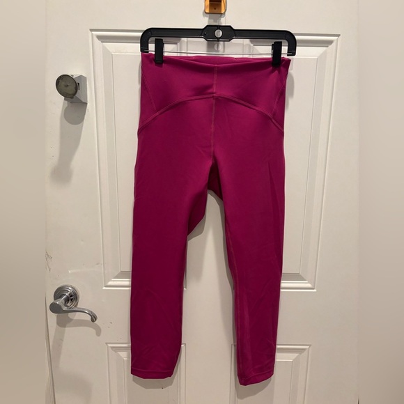 Lululemon InStill High-Rise Crop 23" in Magenta Purple 8 - Picture 4 of 7